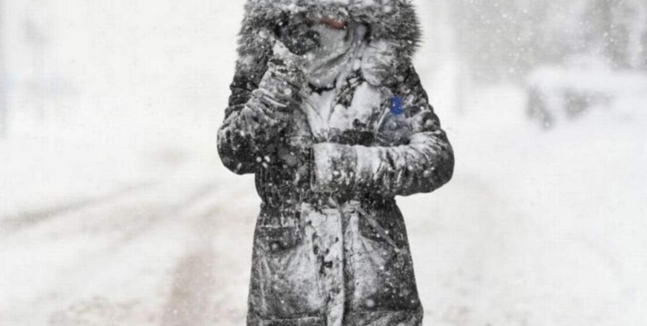 Estado de alerta en Gran Bretaña por la fuerte tormenta de viento y nieve