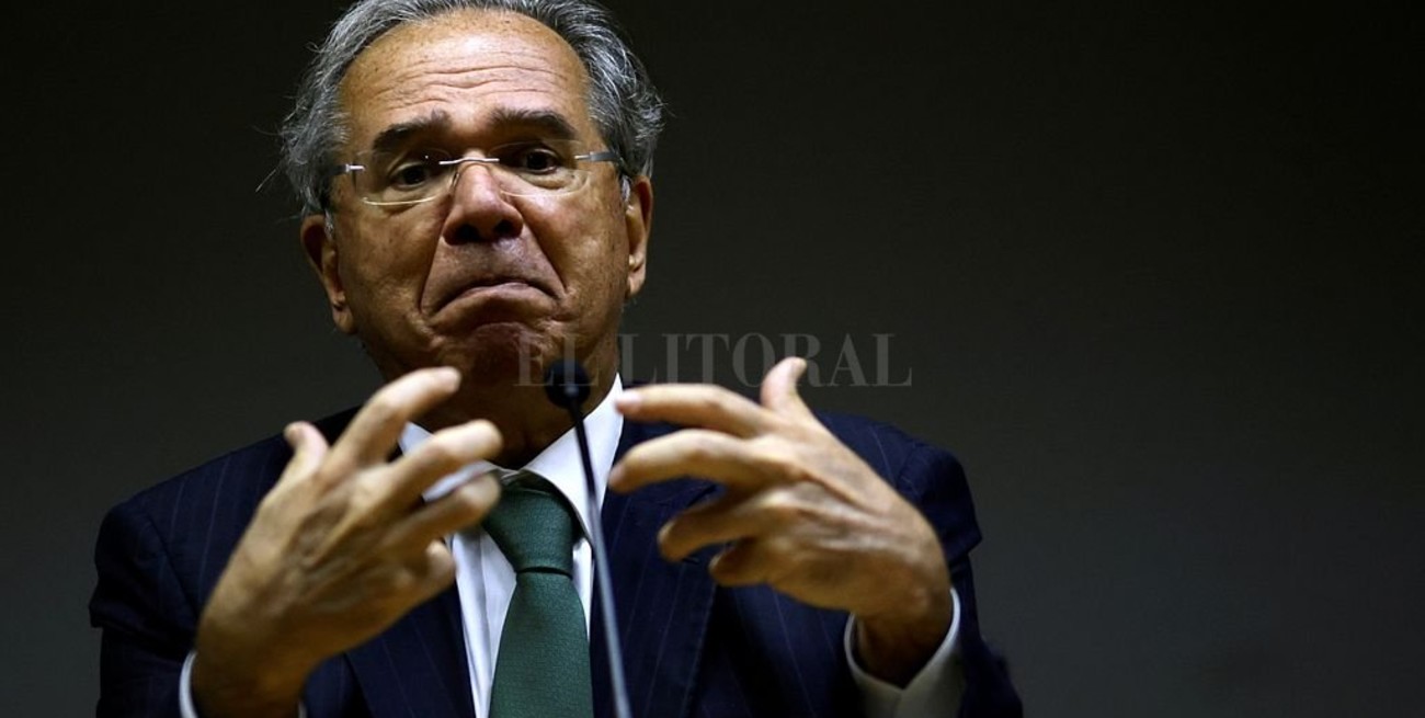 El gobierno brasileño admite que gastará más en ayuda social pensando en la reelección de Jair Bolsonaro