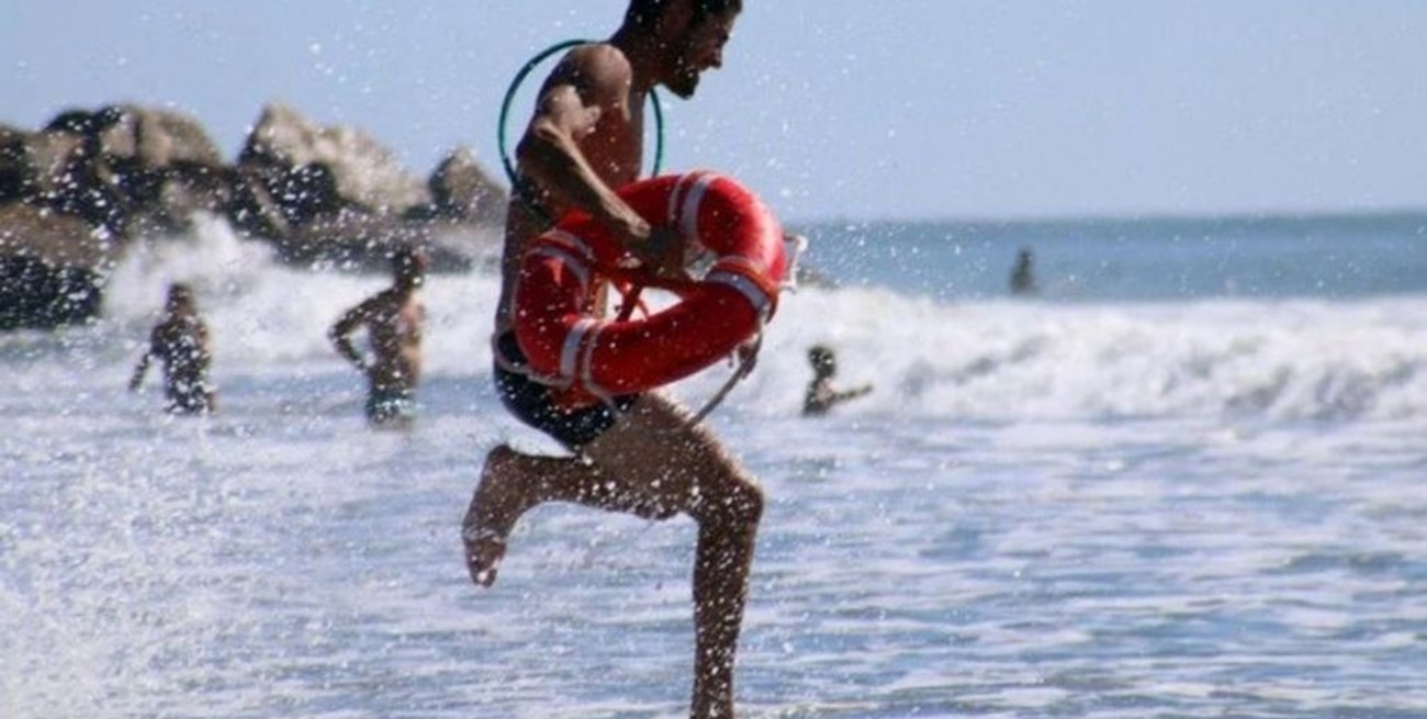 Hoy se celebra el Día del Guardavidas en Argentina
