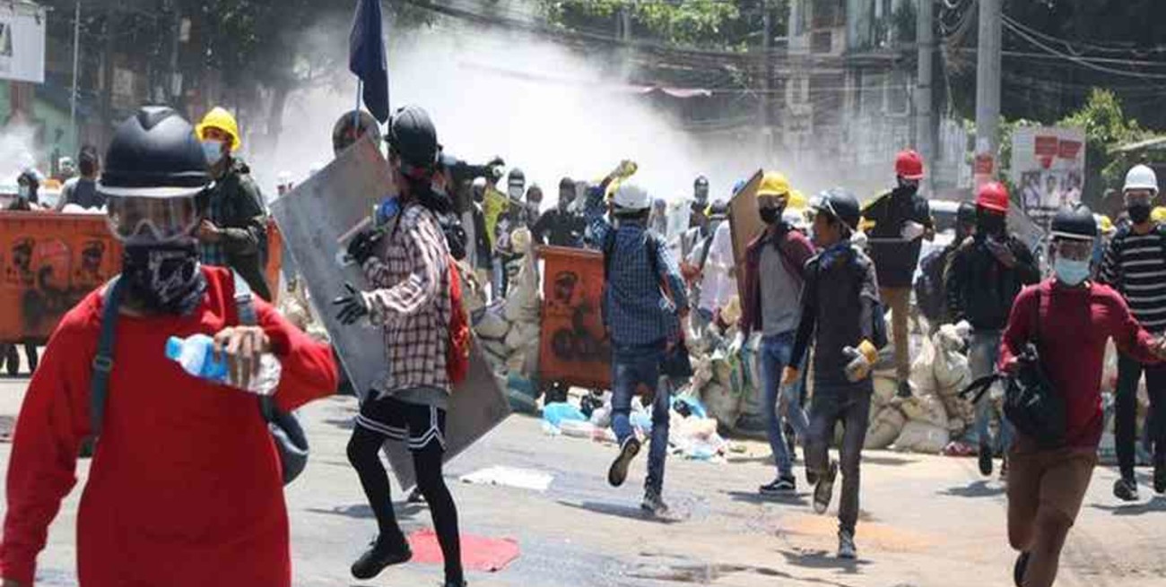 Myanmar: dos manifestantes muertos en una jornada de huelga general contra el golpe de Estado