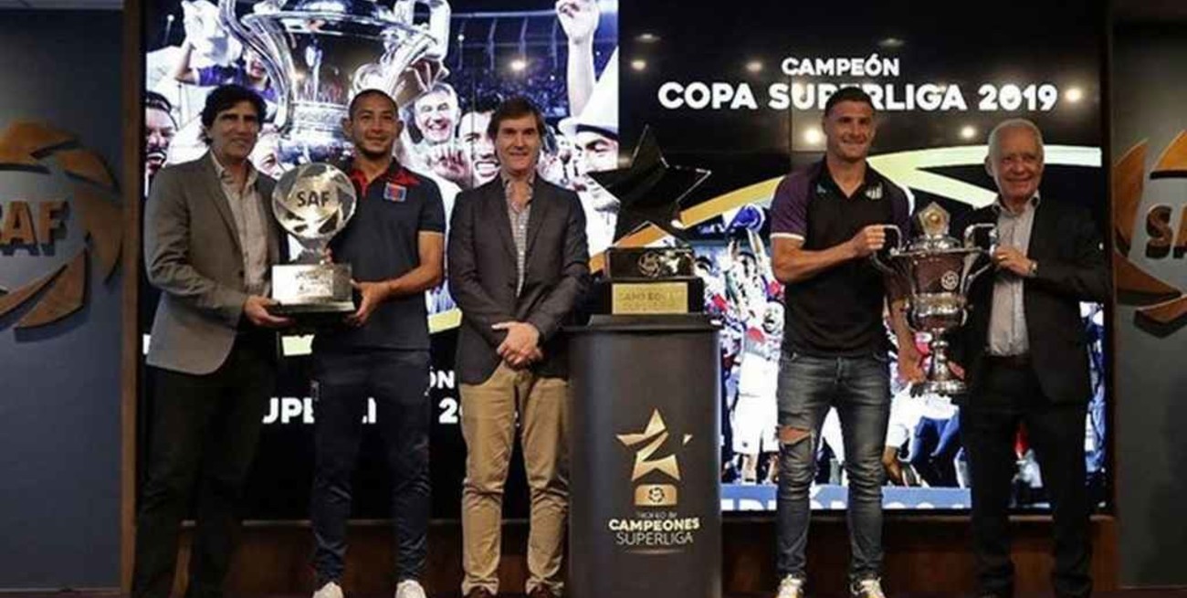 ¡Sueña Colón!: ya se "fabrica" el Trofeo de Campeones 2021