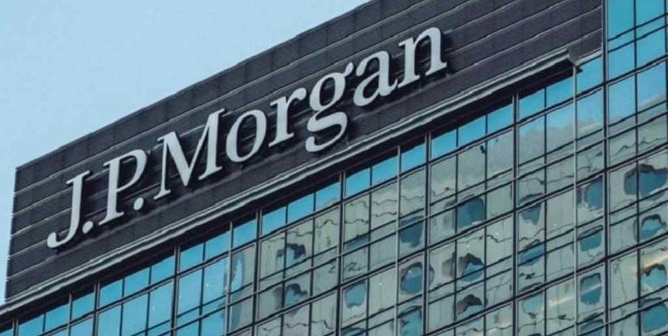 La pandemia de coronavirus podría terminar en abril, según una estimación de J. P. Morgan