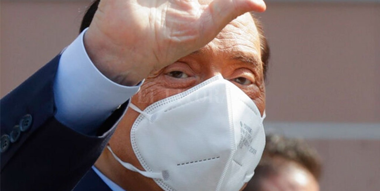 Tras superar el coronavirus, Berlusconi fue dado de alta