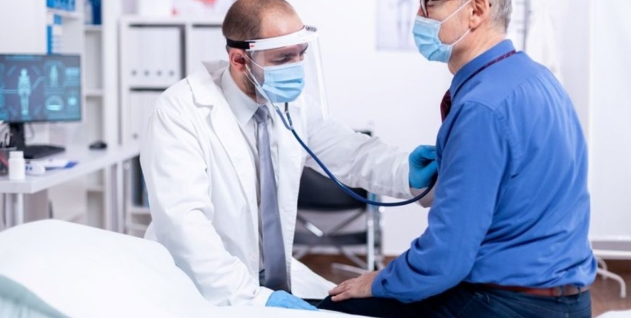 Cardiólogos aconsejan que los recuperados de coronavirus se hagan estudios