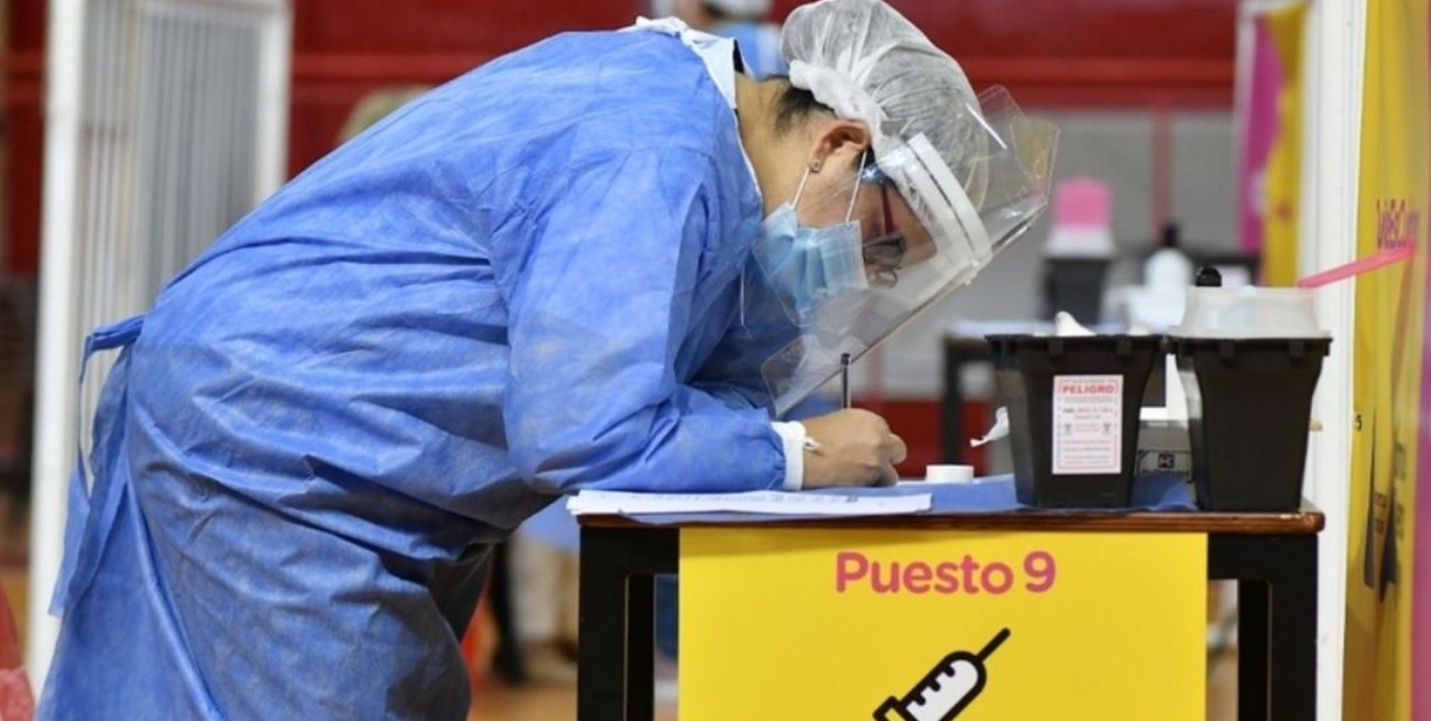 Murió en el centro de vacunación de San Lorenzo después de recibir la segunda dosis