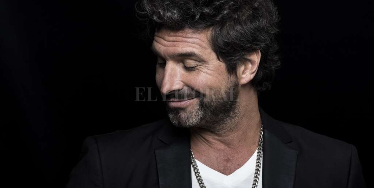 Iván Noble desviste a la canción