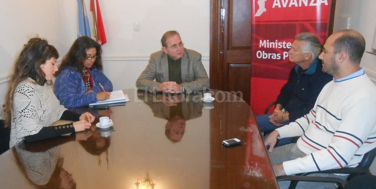 Schneider escuchó el reclamo por una ciclo-ruta en la Costa