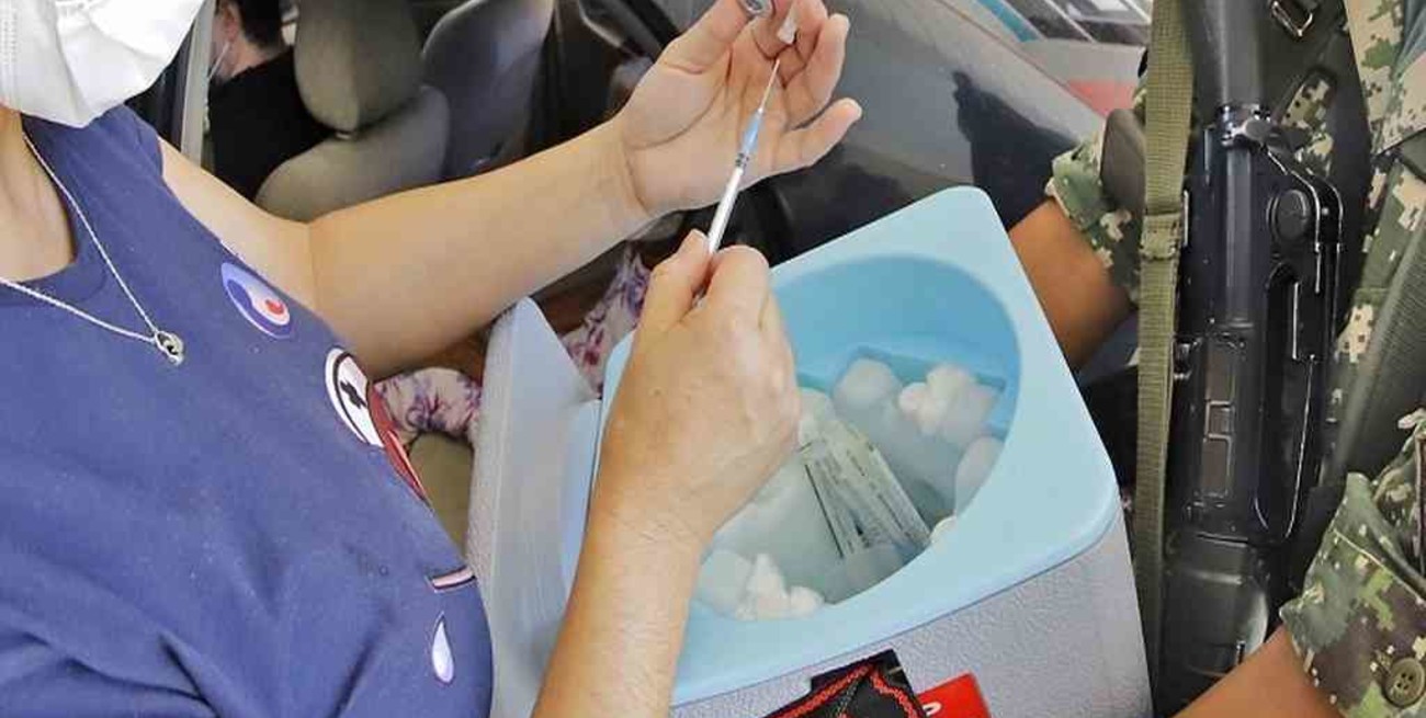 Paraguay: la Fiscalía dio 24 horas al Gobierno para informar sobre caso de la vacunación irregular