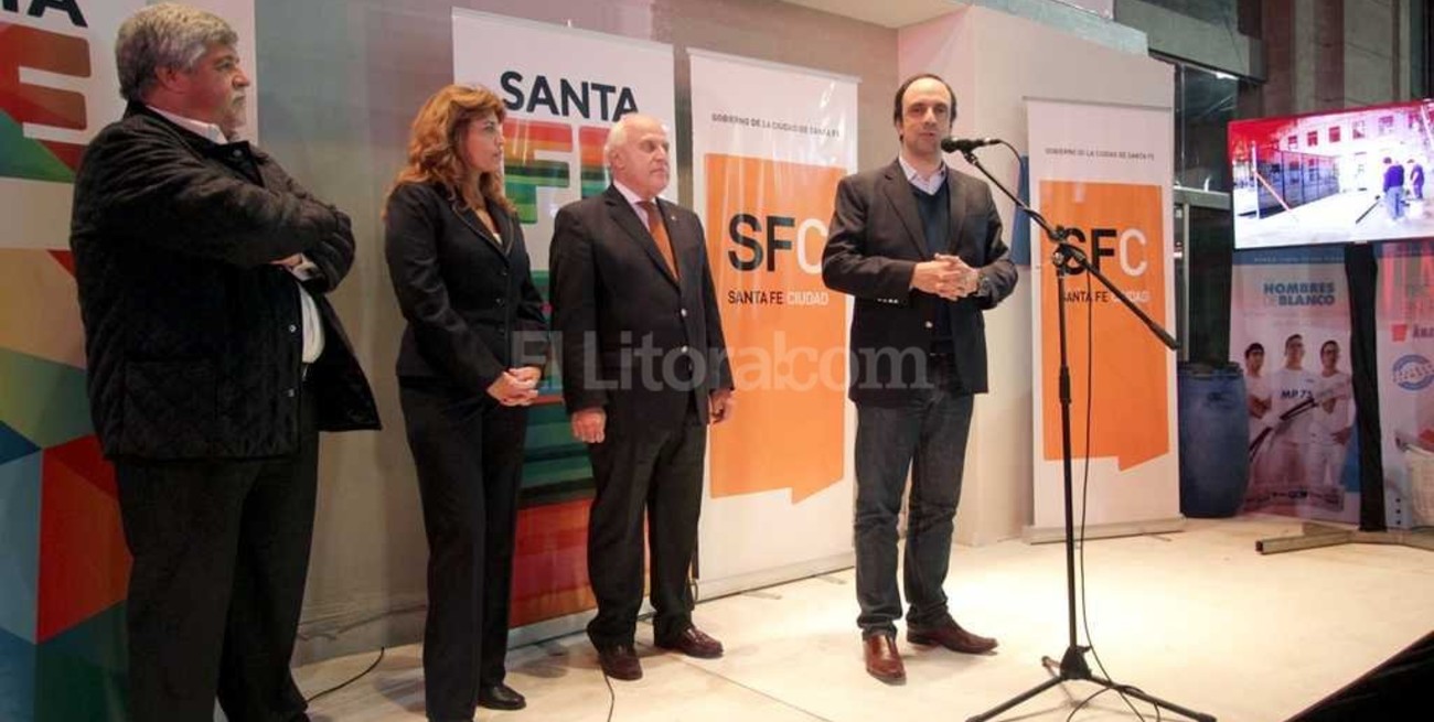 Corral anunció la obra del puente Santa Fe - Santo Tomé
