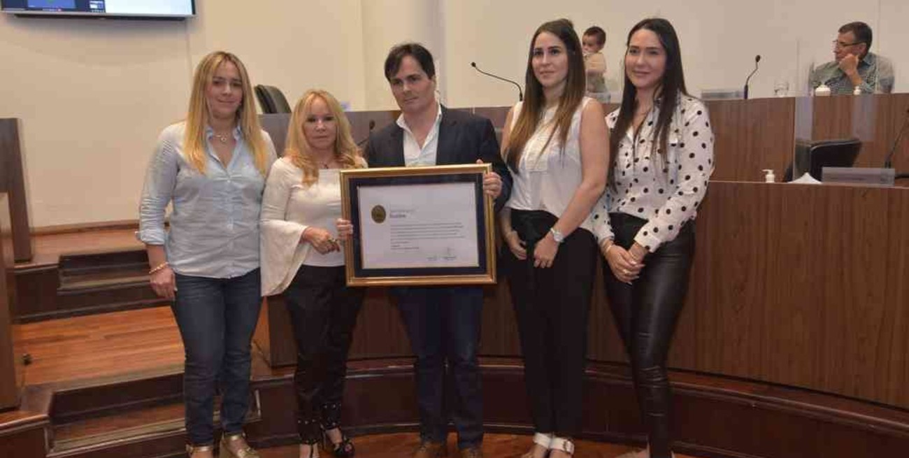 Declararon Santafesina Ilustre a la profesora Diana Miroznik