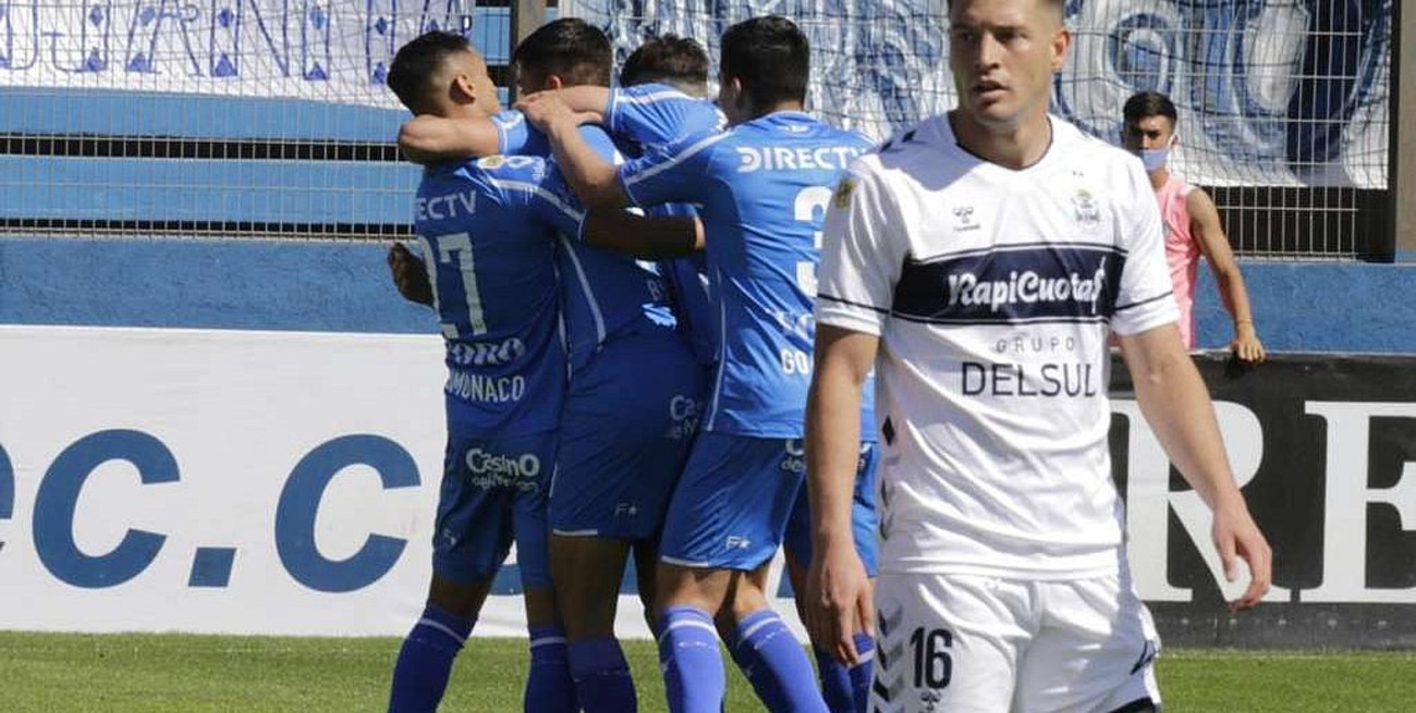 Godoy Cruz goleó 4-0 a Gimnasia de La Plata 