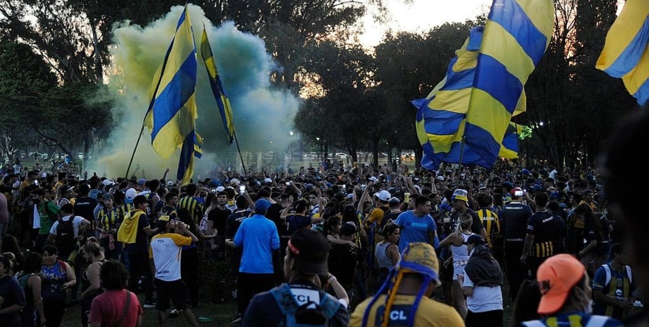 Video: miles de hinchas de Central se juntaron cerca del estadio previo al clásico con Newell's
