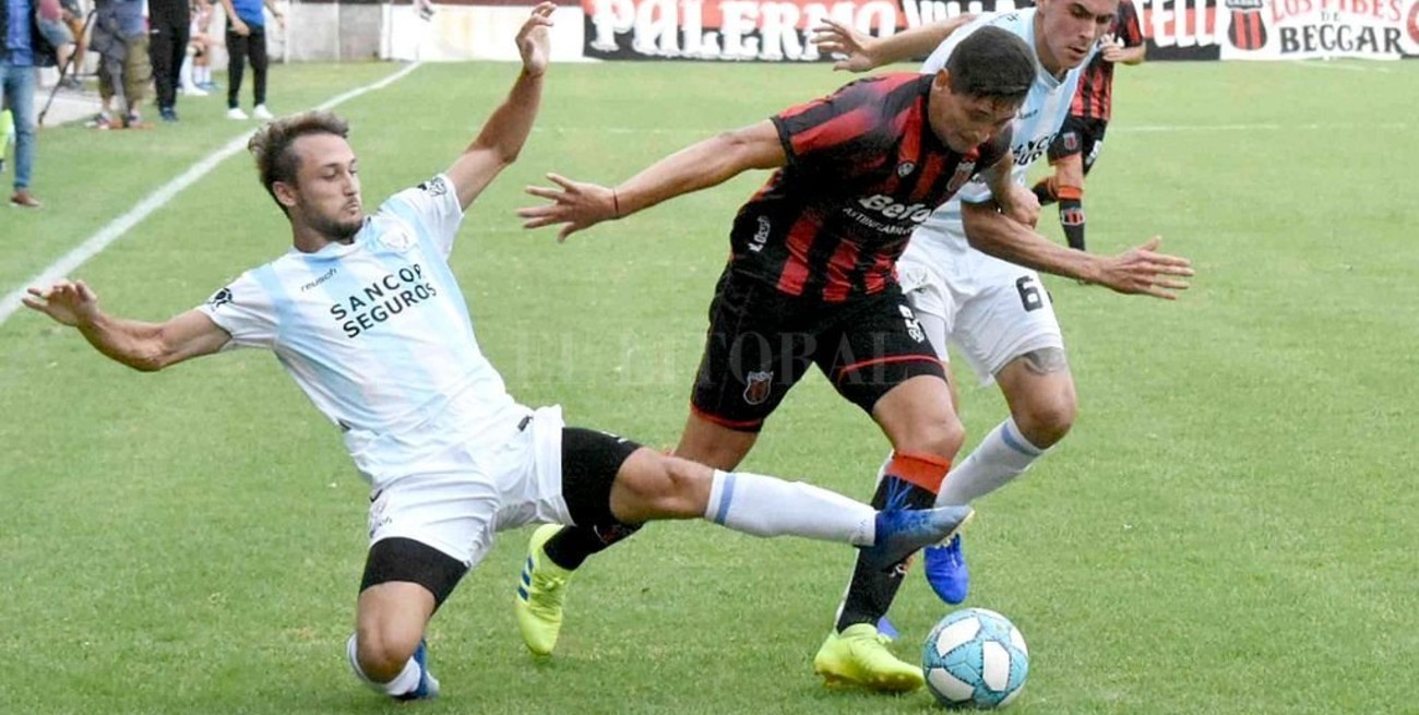 Defensores le dio un duro golpe al líder Rafaela