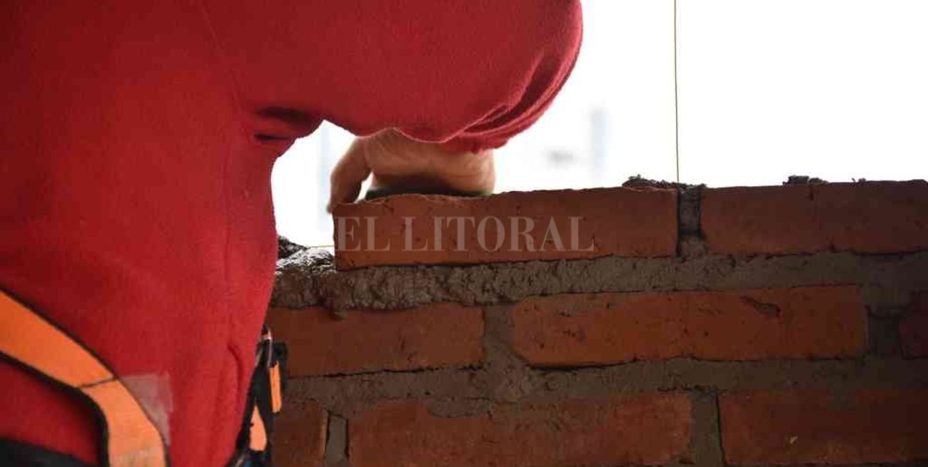 Giran los primeros aportes para la construcción de 24 viviendas en Pilar