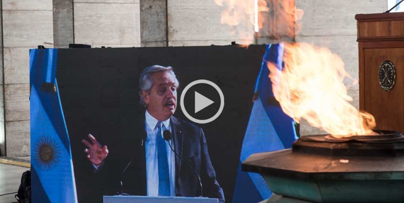 "Tenemos descendientes que se convirtieron en afroamericanos", otra insólita frase de Fernández