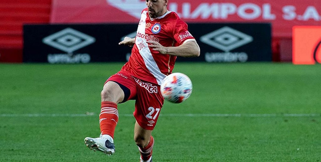 Gabriel Hauche se desvinculó de Argentinos y se incorporó a Aldosivi