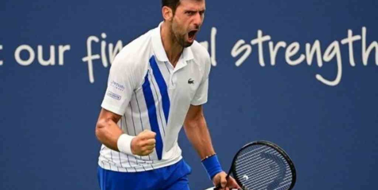 Djokovic venció a Raonic y avanzó a cuartos de final en Australia