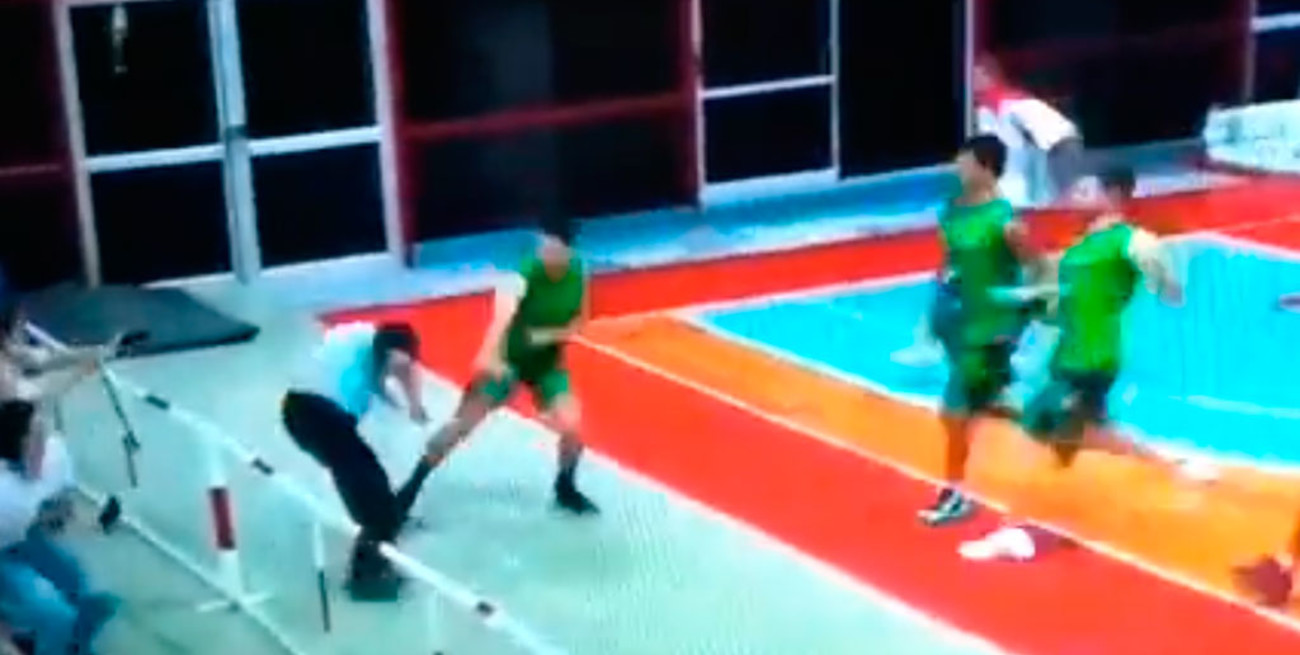 Video: feroz agresión a un árbitro de básquet en Reconquista