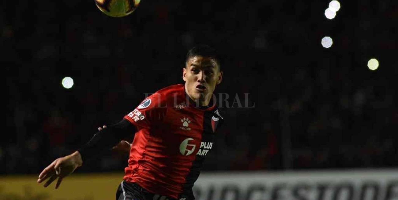 Si Vigo firma planilla en Santiago, no podrá jugar este torneo en River