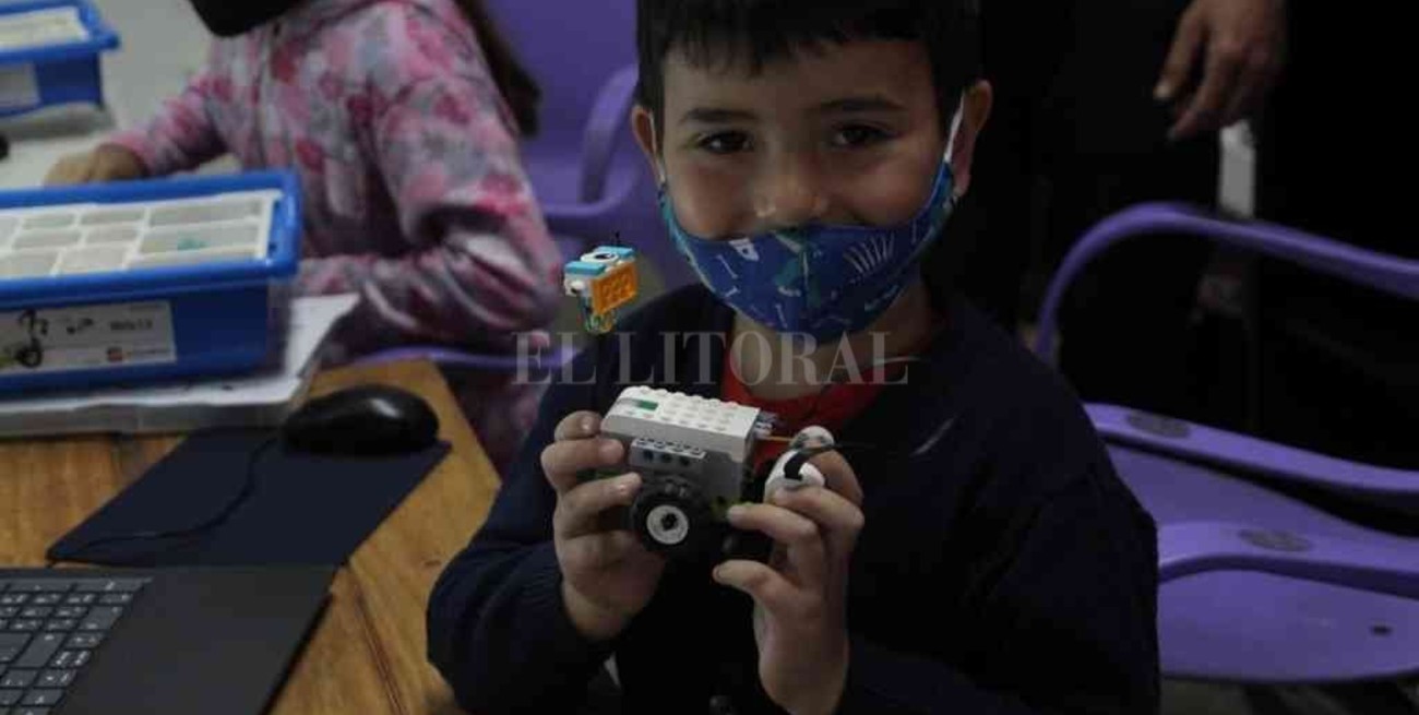 Rosario lanzó un nuevo taller de Robótica Educativa