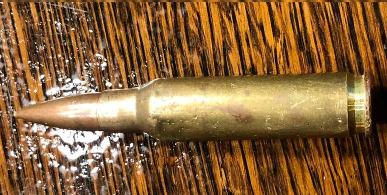 Hallaron una vieja bala de fusil junto al auto de un fiscal federal