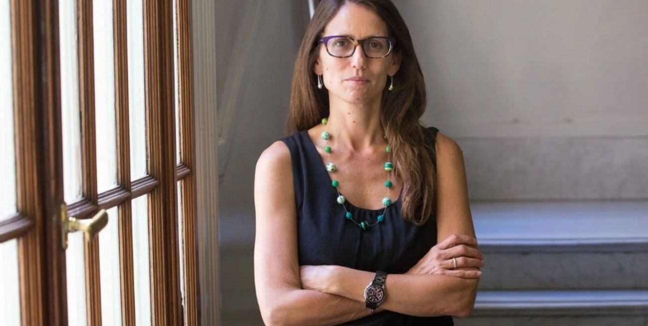 Reducir la violencia de género requiere el compromiso del Estado, dijo Gómez Alcorta