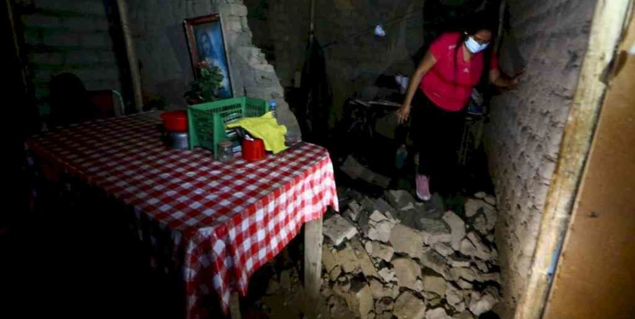 Reportaron una víctima fatal y 20 heridos tras el sismo que afectó a Perú