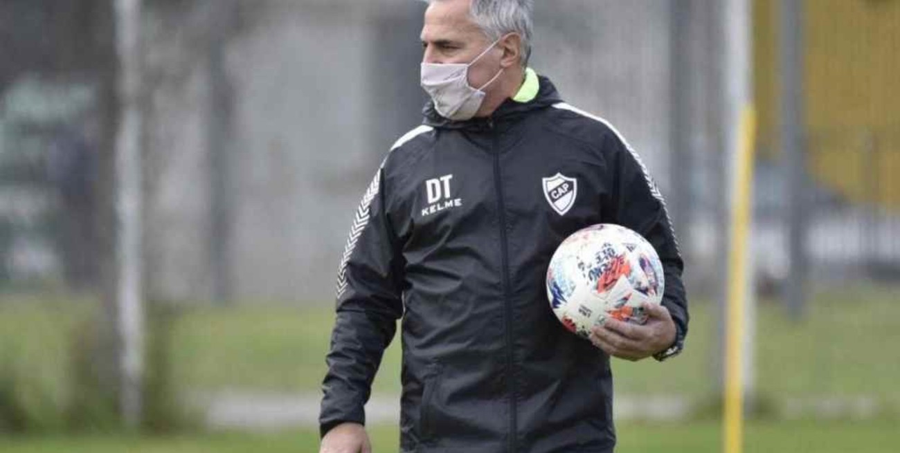 Madelón dejará de ser el técnico de Platense