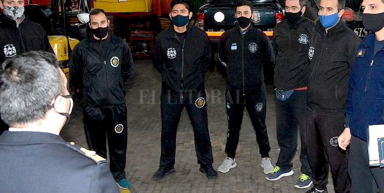 Buzos de las Fuerzas Armadas se suman con un robot submarino a la búsqueda de Guadalupe