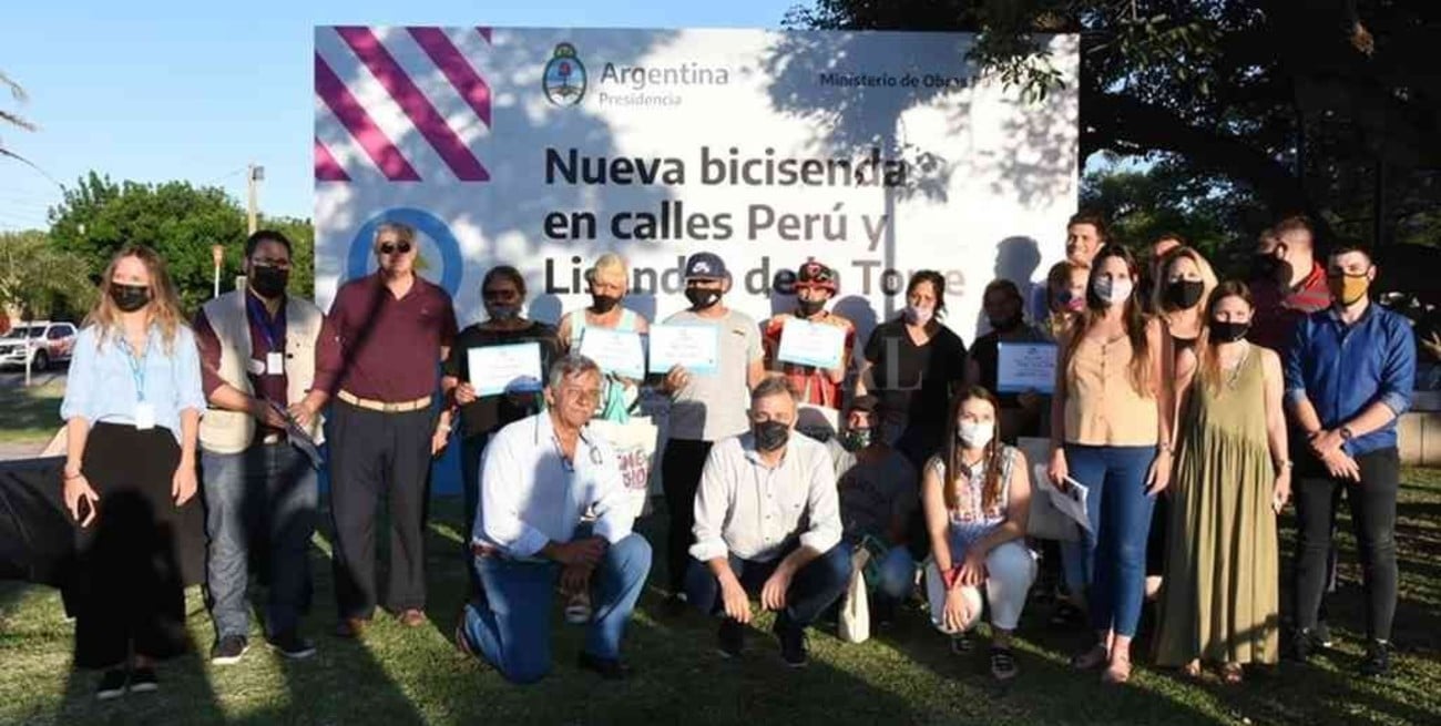 Movilidad sustentable: modernizan bicisendas en barrio 9 de Julio de Rafaela