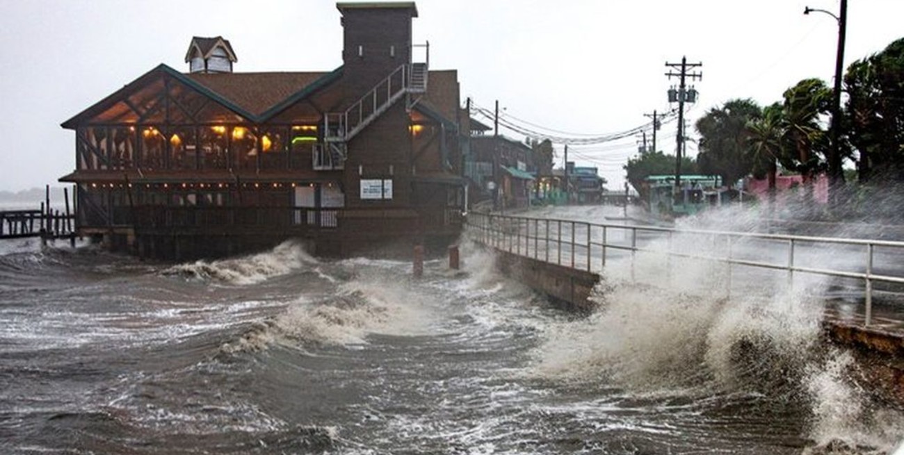 La tormenta tropical Elsa se debilita tras tocar tierra en Florida 