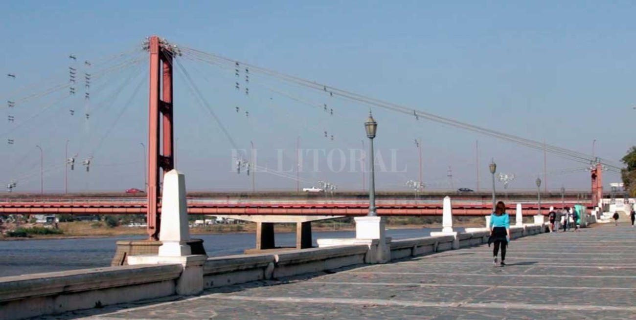 Viernes caluroso y con sol en la ciudad de Santa Fe