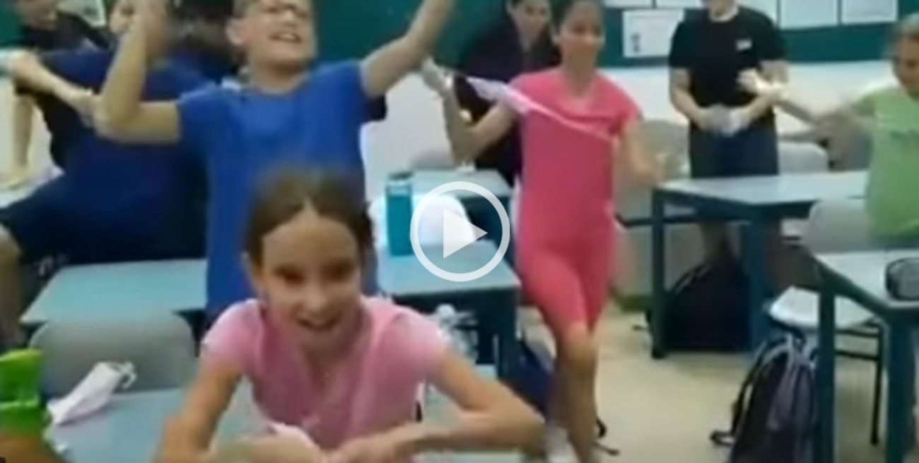 Video: la reacción "viral" de unos alumnos cuando se enteraron que ya no debían usar barbijos