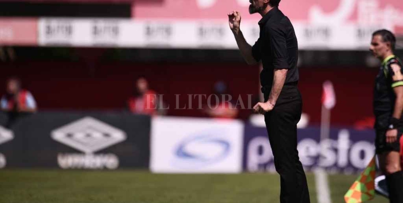 Eduardo Domínguez: "Nos estamos preparando para la final de diciembre"     