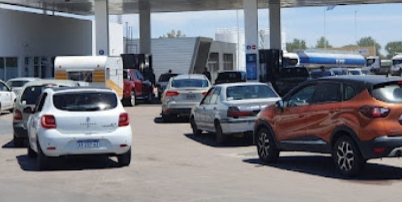 Misiones: reportan falta de combustible en estaciones de servicio por alta demanda de brasileños y paraguayos