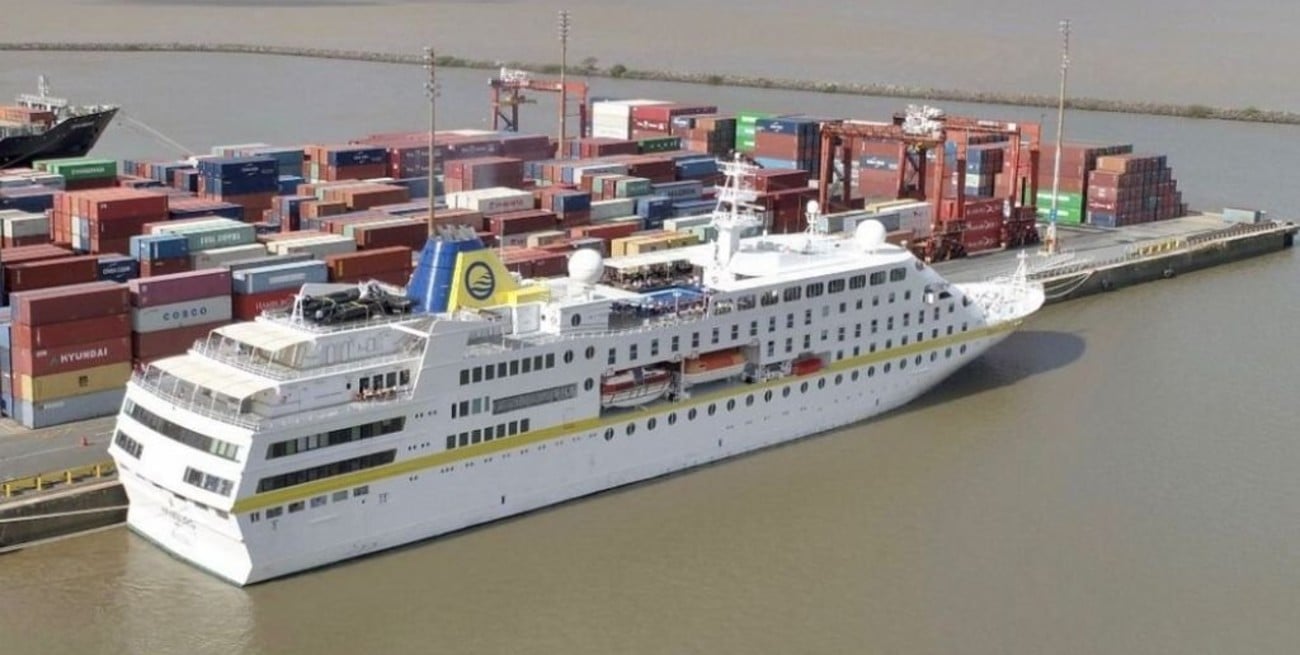 Levantaron el aislamiento sobre el crucero Hamburg