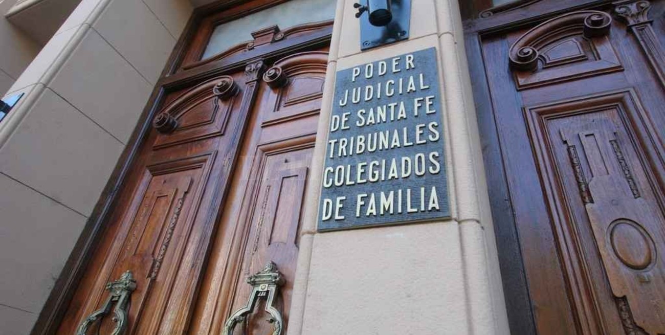 La incansable lucha de un padre por revincularse con su hijita