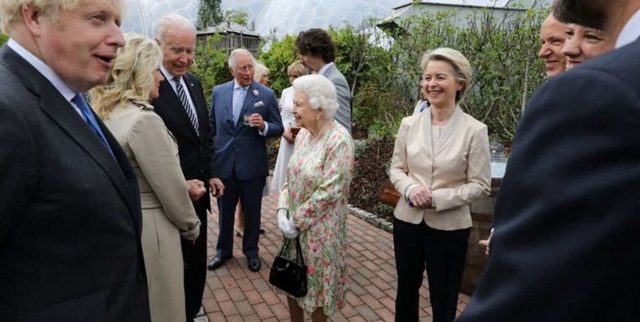 Isabel II recibió a los líderes del G7