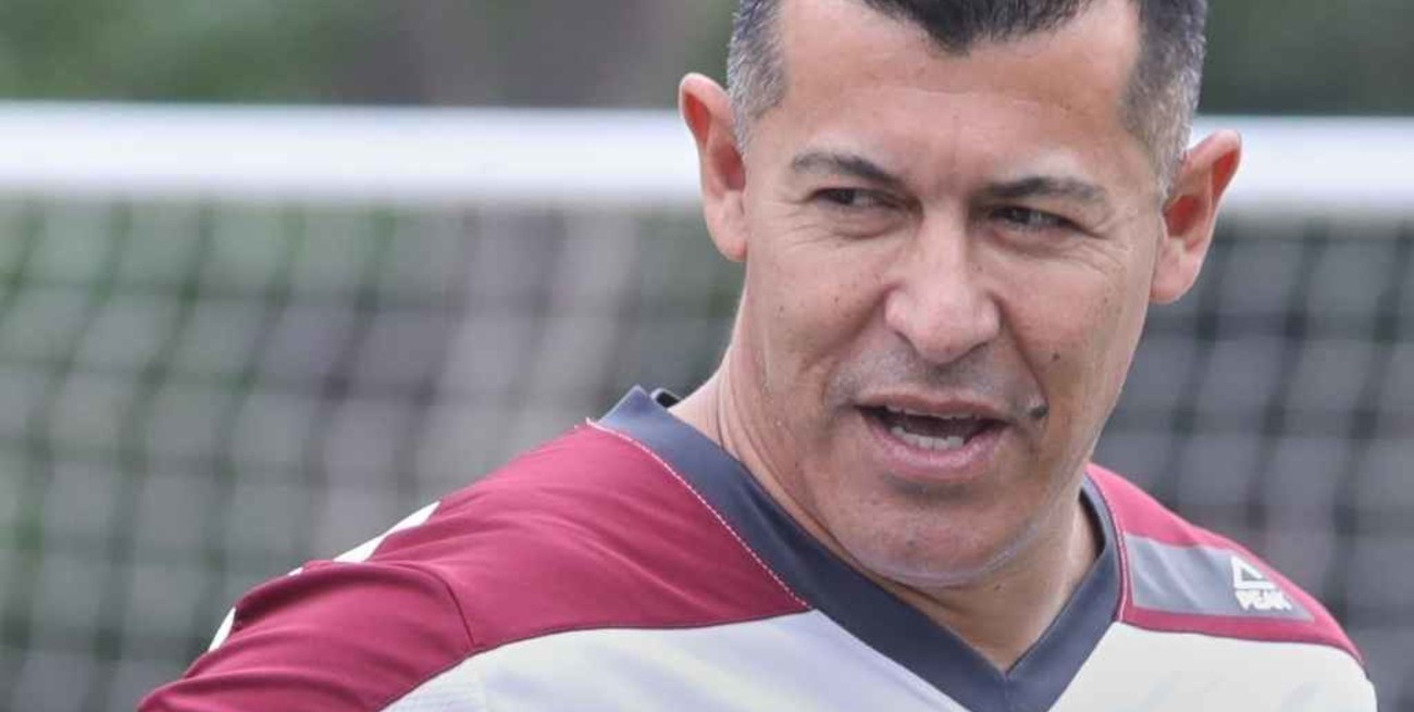 Jorge Almirón, flamante DT de Lanús, dio positivo de Covid-19  