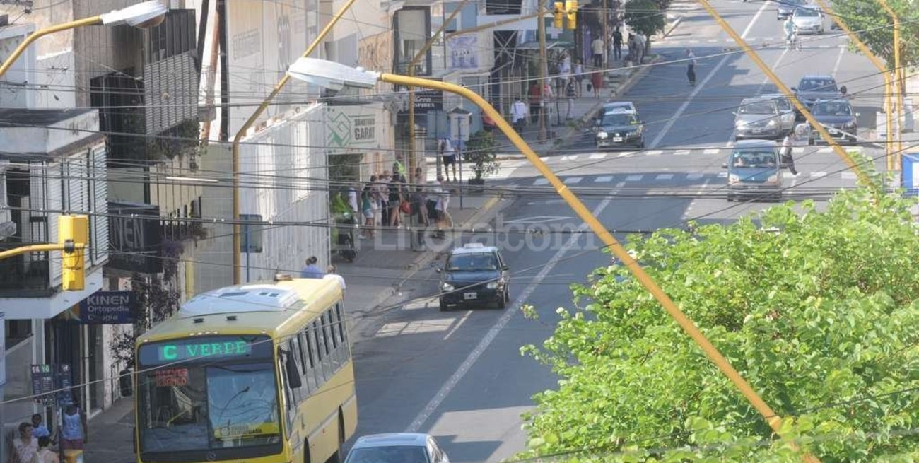 El comercio da su opinión sobre el carril exclusivo de Rivadavia