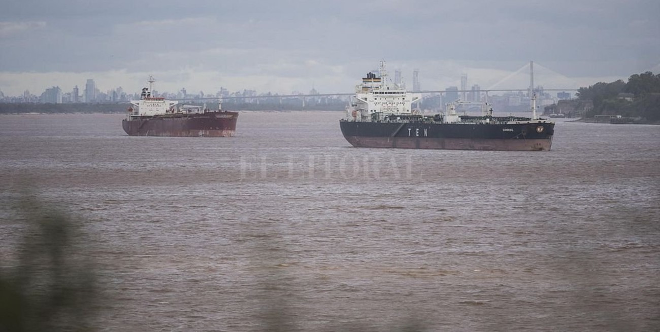 El Ministerio de Transporte será el encargado de licitar la modernización, ampliación, operación y mantenimiento de la Hidrovía Paraná