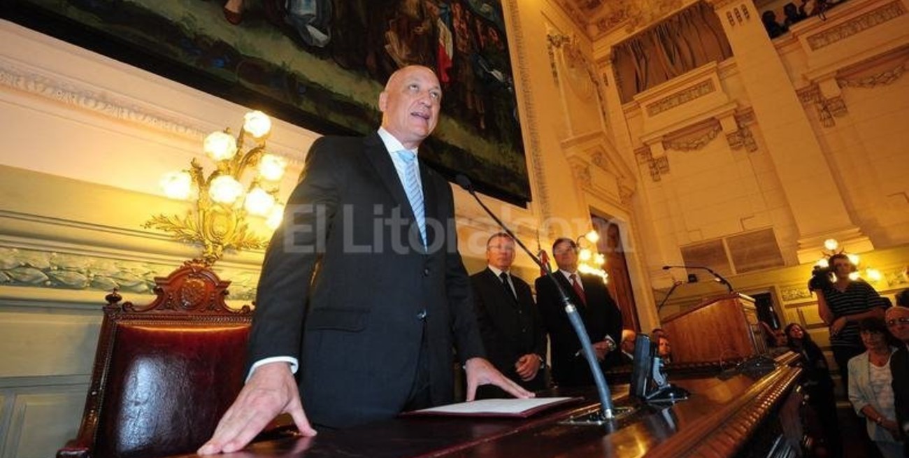 Bonfatti asumió como gobernador