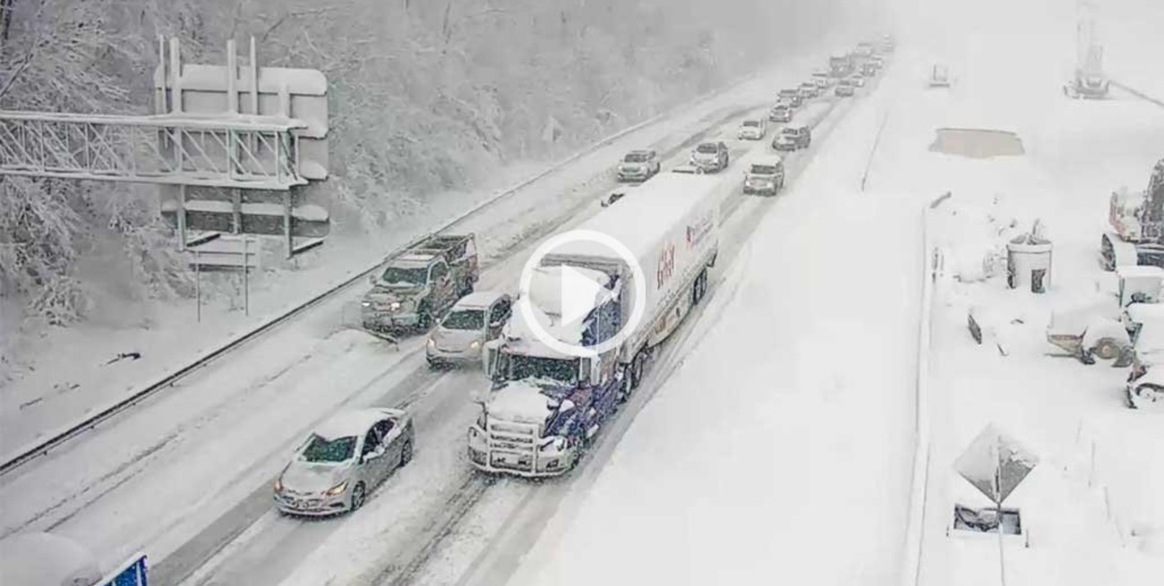 Video: feroz tormenta de nieve complica la costa Este de Estados Unidos