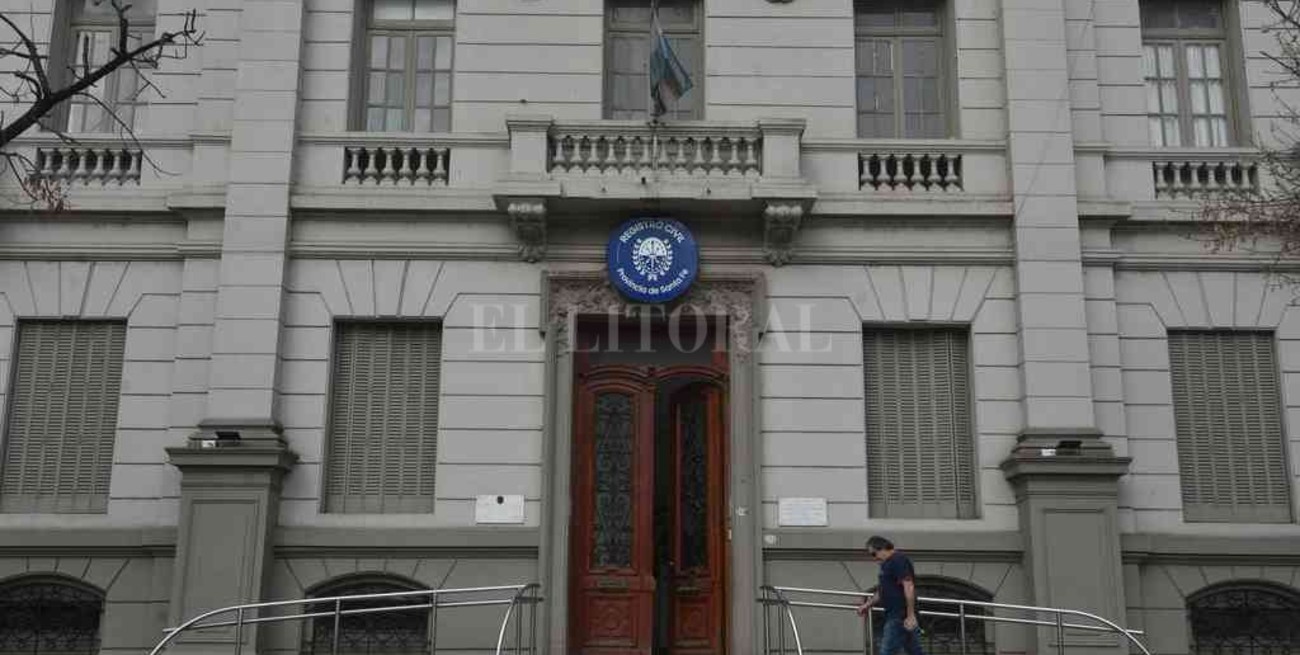 Trabajadores del Registro Civil y Registro General llevan a cabo medidas de fuerza por mejoras laborales