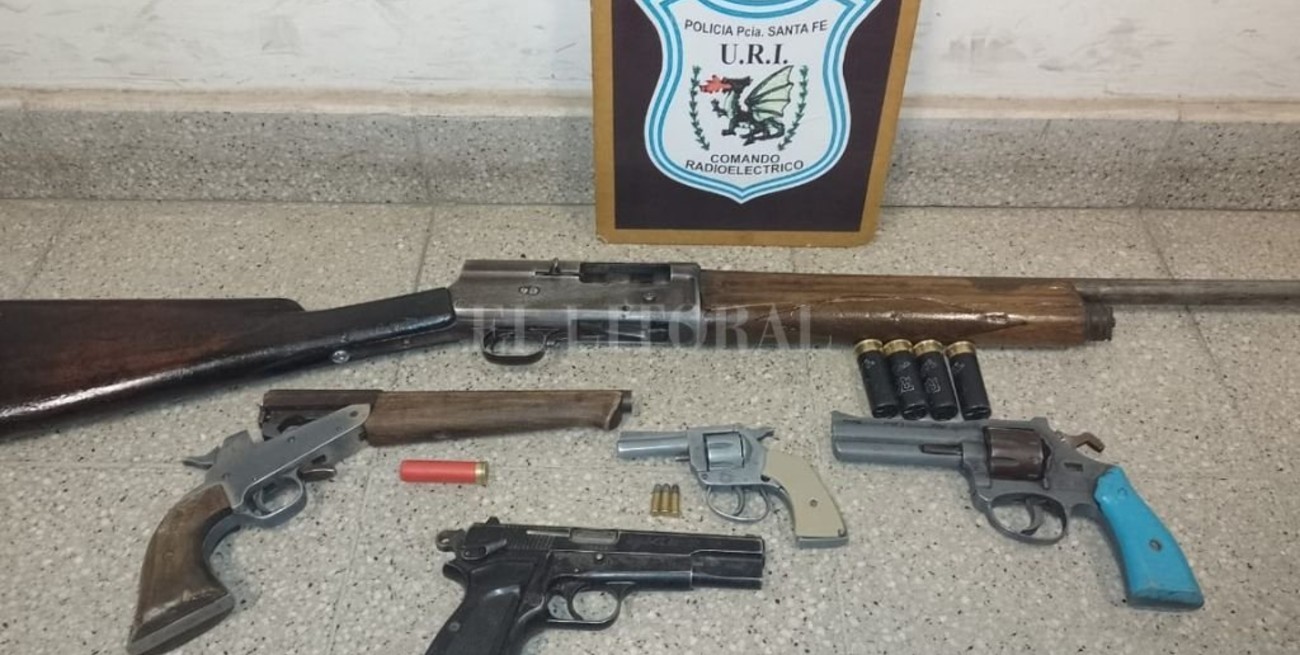 Dos personas fueron detenidas con armas de uso civil y de guerra en la ciudad de Santa Fe