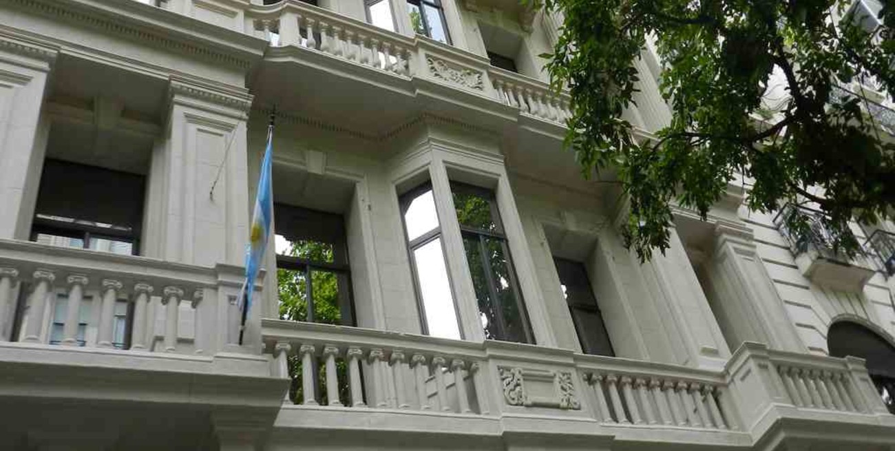 Pandora Papers: la UIF trabaja en normas para identificar beneficiarios finales de empresas offshore