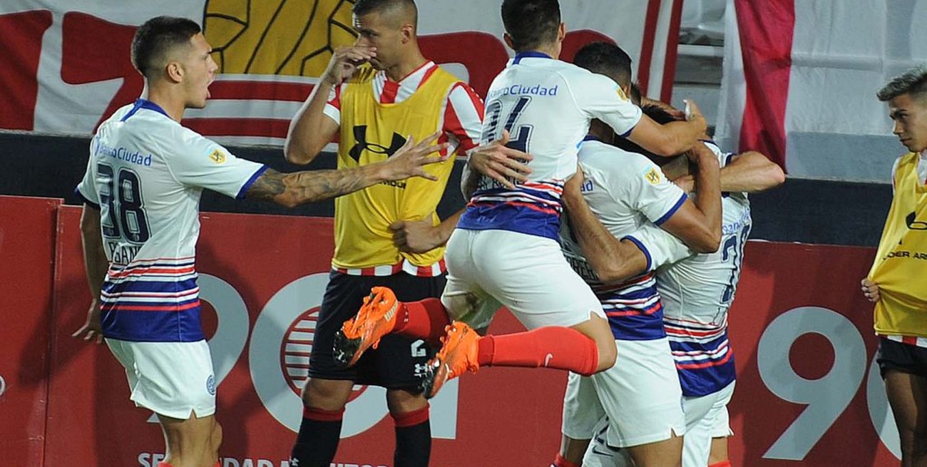 San Lorenzo dio el golpe y venció a Estudiantes en La Plata