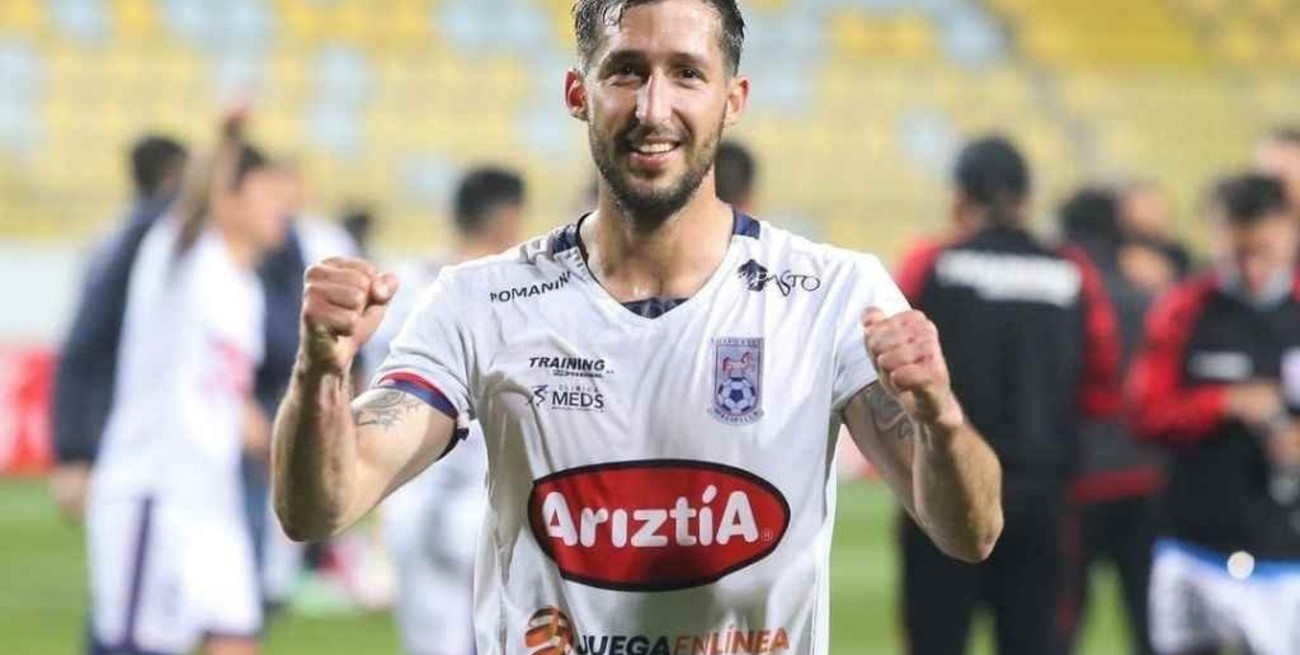 El "9" que hizo inferiores en Unión y es el goleador del torneo chileno