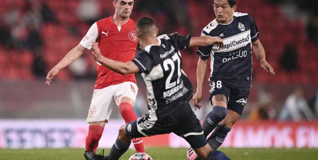 Independiente y Gimnasia empataron 1 a 1 en el Libertadores de América 