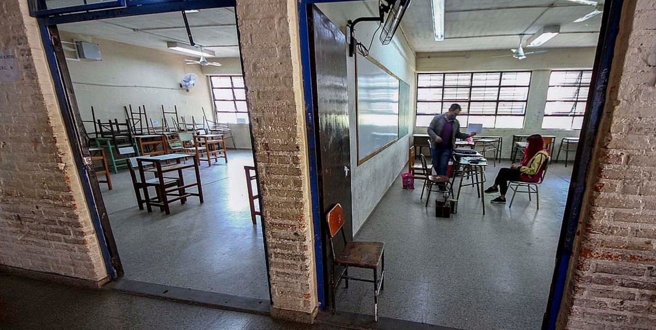 ¿Qué ocurre en las aulas argentinas?: Un estudio exhibe  avances y deudas de los datos educativos en el país